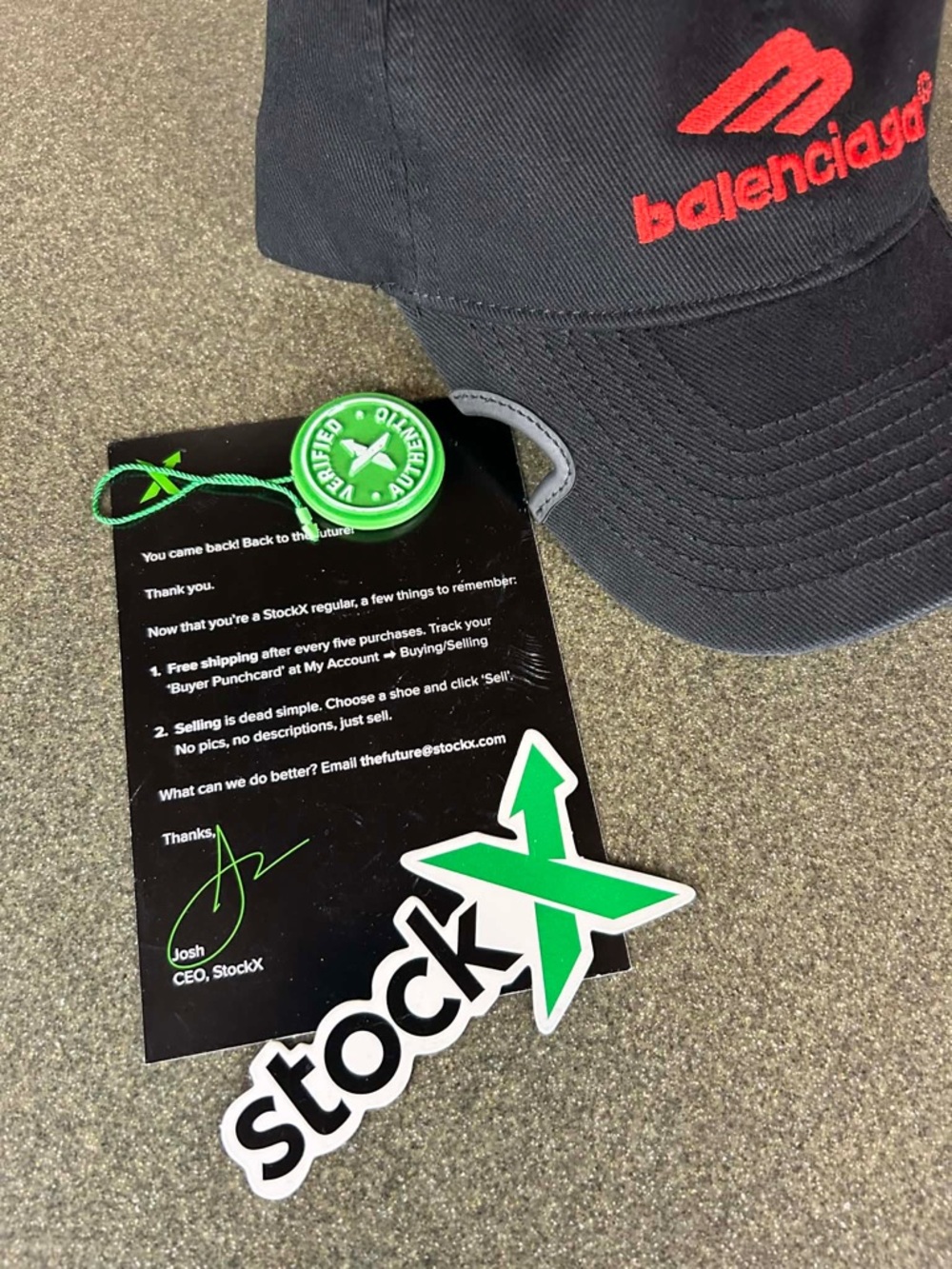 Balenciaga Black Baseball Cap with Red Logo - Picture 4 of 7